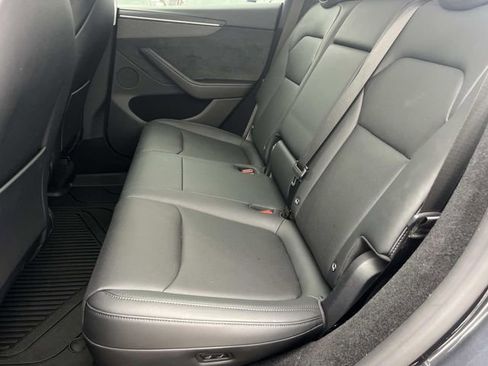 Used 2026 Tesla Model Y Long Range AWD/4WD image 18