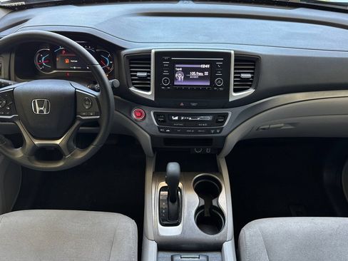Certified 2019 Honda Pilot LX image 13