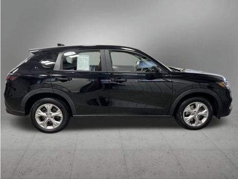 Certified 2023 Honda HR-V LX image 7