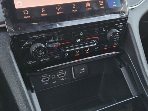 New 2025 Jeep Grand Cherokee Limited w/ Trailer Tow Package image 12