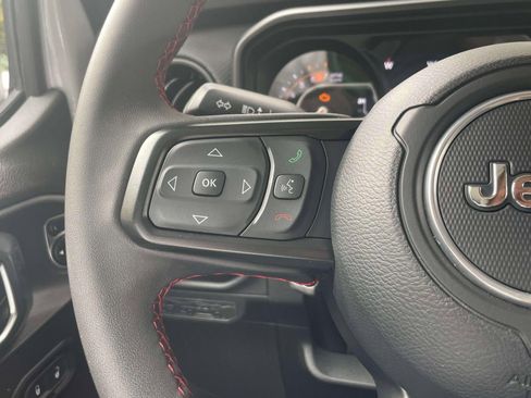 Used 2024 Jeep Wrangler Unlimited Rubicon image 21