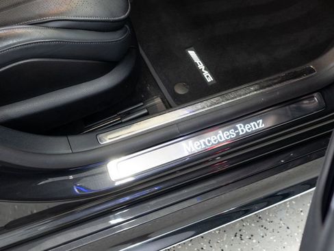 Used 2022 Mercedes-Benz S 500 4MATIC w/ AMG Line Package image 14