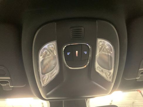 Used 2024 Jeep Compass Trailhawk image 23