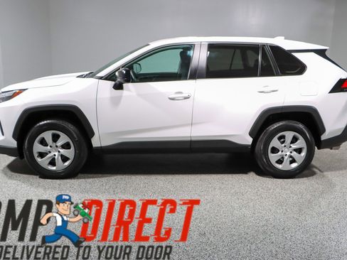 Used 2023 Toyota RAV4 LE AWD/4WD image 10