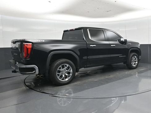 Used 2024 GMC Sierra 1500 SLT AWD/4WD image 33