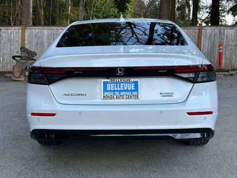Used 2025 Honda Accord Touring image 6