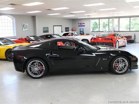 Used 2008 Chevrolet Corvette Z06 w/ Preferred Equipment Group RWD image 11