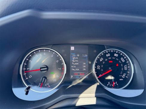 Used 2022 Toyota RAV4 XLE image 21