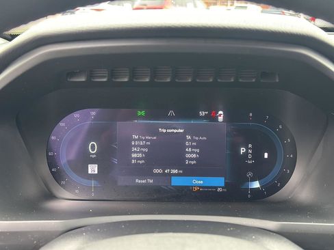 Used 2023 Volvo XC90 B5 Core w/ Climate Package AWD/4WD image 3
