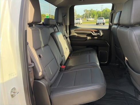 Used 2024 GMC Sierra 1500 SLT AWD/4WD image 16
