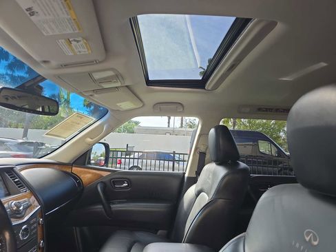 Used 2014 INFINITI QX80 image 29