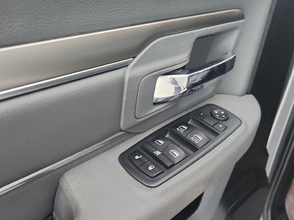 Certified 2020 RAM 1500 Classic SLT AWD/4WD image 5
