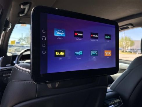 Used 2025 Cadillac Escalade Sport w/ Touring Package image 17