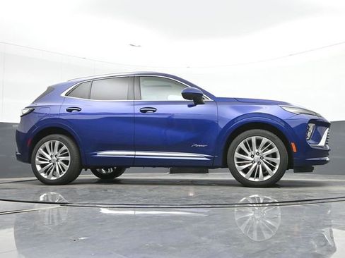 Used 2025 Buick Envision Avenir AWD/4WD image 11