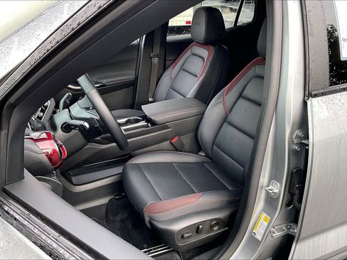 Used 2025 Chevrolet Equinox RS w/ Convenience Package III image 23