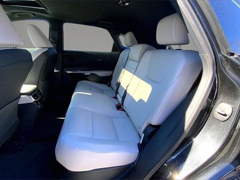 Used 2024 Lexus RX 350 Premium image 19