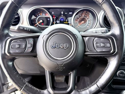 Used 2021 Jeep Gladiator Sport AWD/4WD image 14