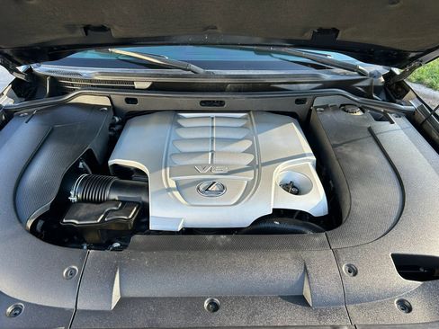 Used 2010 Lexus LX 570 LX 570 Sport Utility 4D image 13