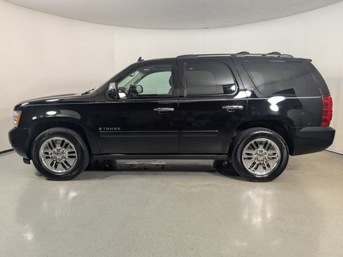 Used 2008 Chevrolet Tahoe LTZ w/ LTZ Preferred Equipment Group RWD image 4