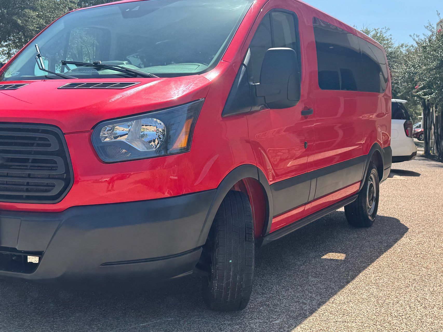 Used 2018 Ford Transit 150 XL RWD image 3