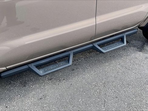 Used 2023 Nissan Frontier PRO-4X w/ Pro-4X Premium Package image 33