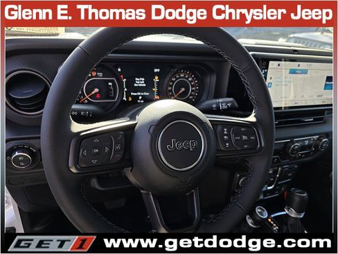 New 2026 Jeep Gladiator Rubicon w/ Safety Group AWD/4WD image 11