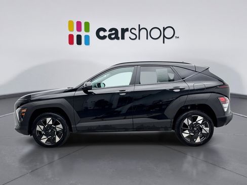 Used 2025 Hyundai Kona SEL image 2