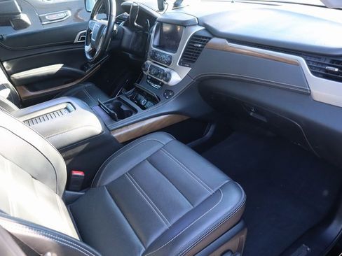 Certified 2020 GMC Yukon XL Denali w/ Denali Premium Package image 15