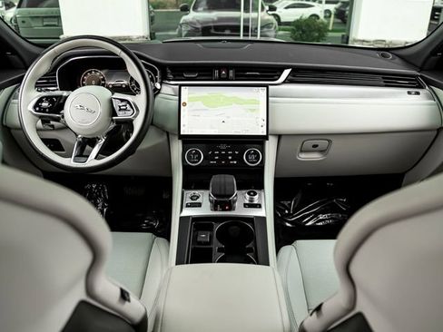 Used 2025 Jaguar F-PACE R-Dynamic S AWD/4WD image 18