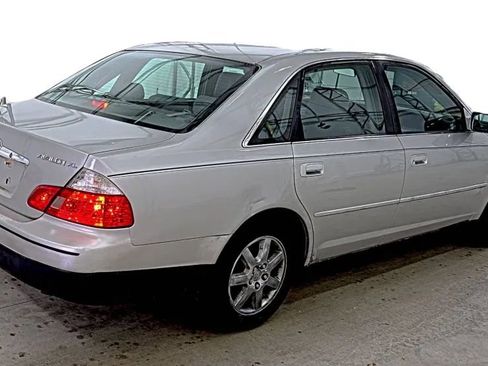 Used 2003 Toyota Avalon XL image 2