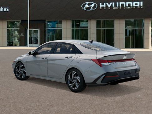 New 2025 Hyundai Elantra SEL image 5