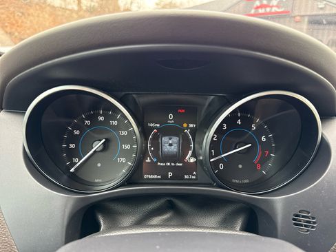 Used 2017 Jaguar F-PACE Prestige image 46