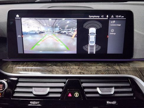 Used 2023 BMW 530i w/ Premium Package image 37