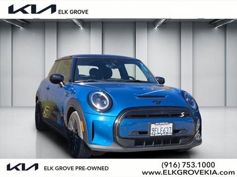 Used 2023 MINI Cooper SE image 1
