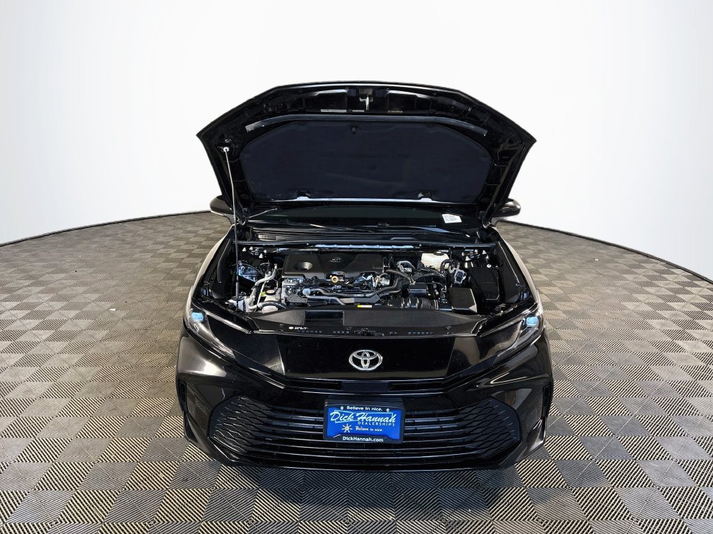 Used 2025 Toyota Camry LE FWD image 21