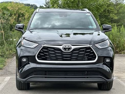New 2024 Toyota Highlander XLE image 32