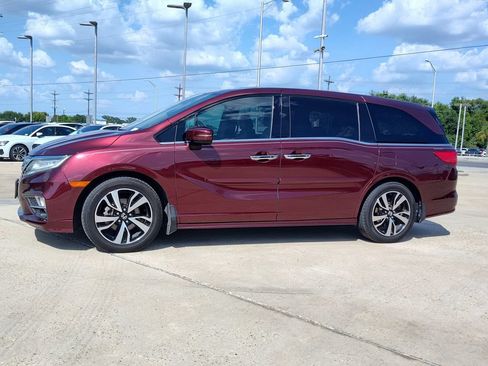 Used 2019 Honda Odyssey Elite image 3