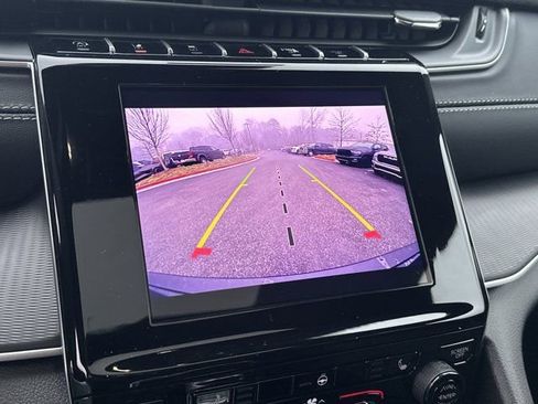 New 2025 Jeep Grand Cherokee Altitude image 32