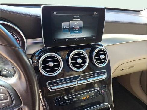Used 2018 Mercedes-Benz GLC 43 AMG 4MATIC image 9