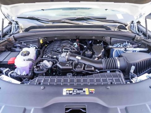 New 2025 Jeep Grand Cherokee L Limited w/ Luxury Tech Group II image 13