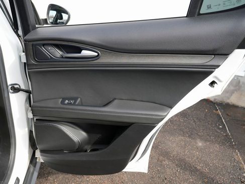 Used 2019 Alfa Romeo Stelvio Ti image 42