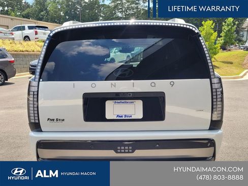 New 2026 Hyundai Ioniq 9 Calligraphy AWD/4WD image 8
