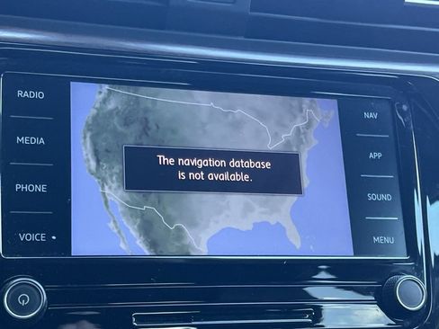 Used 2020 Volkswagen Passat 2.0T SEL image 19