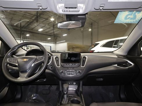 Certified 2025 Chevrolet Malibu LT image 28