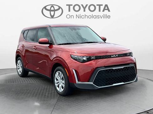 Used 2024 Kia Soul LX FWD image 7