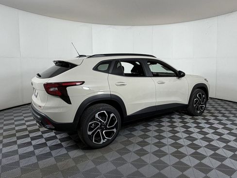 New 2026 Chevrolet Trax RS w/ Sunroof Package image 4