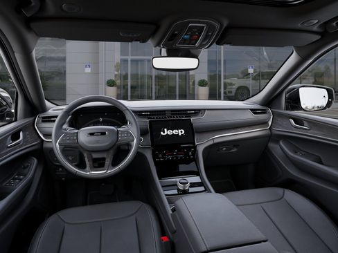 New 2025 Jeep Grand Cherokee L Limited image 14