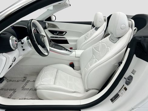 Used 2026 Mercedes-Benz Maybach SL 680 image 26