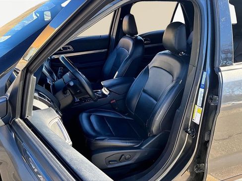 Used 2019 Ford Explorer XLT w/ Equipment Group 202A image 25