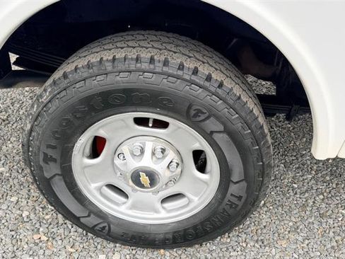 Used 2011 Chevrolet Silverado 2500 W/T AWD/4WD image 20